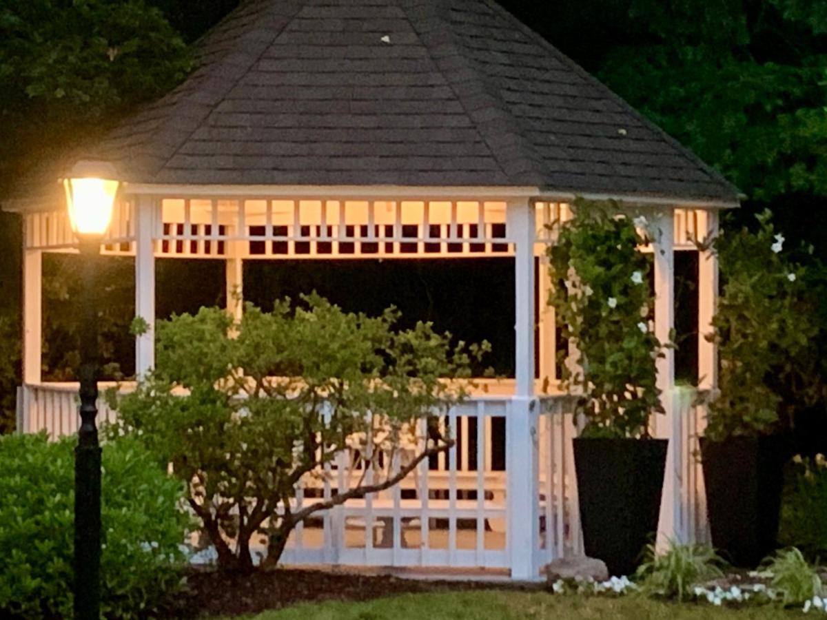 Bed and Breakfast Ashley Manor à Barnstable Extérieur photo