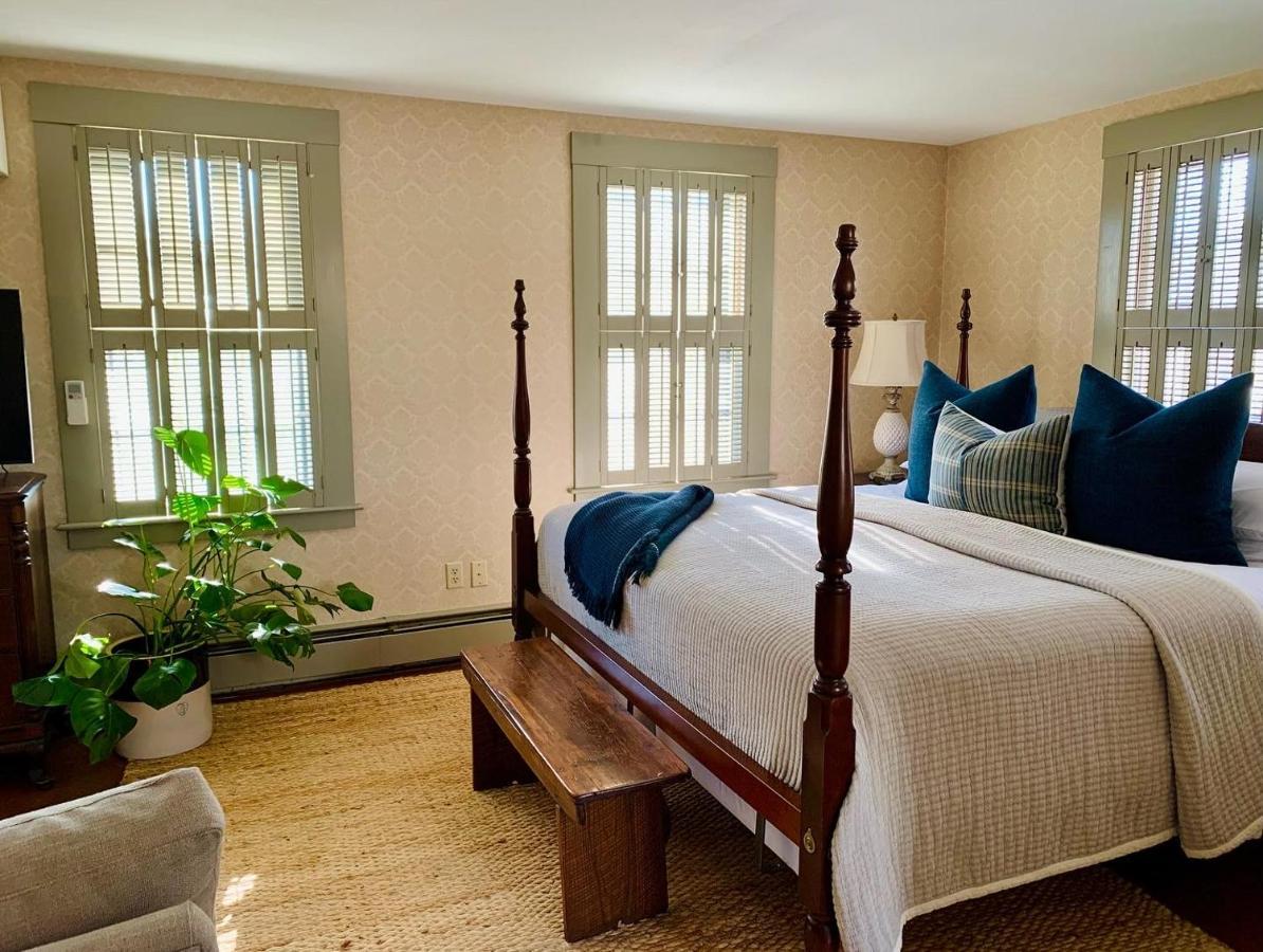 Bed and Breakfast Ashley Manor à Barnstable Extérieur photo