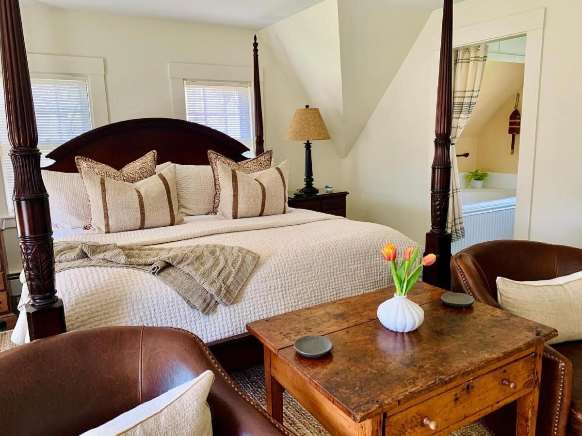 Bed and Breakfast Ashley Manor à Barnstable Extérieur photo