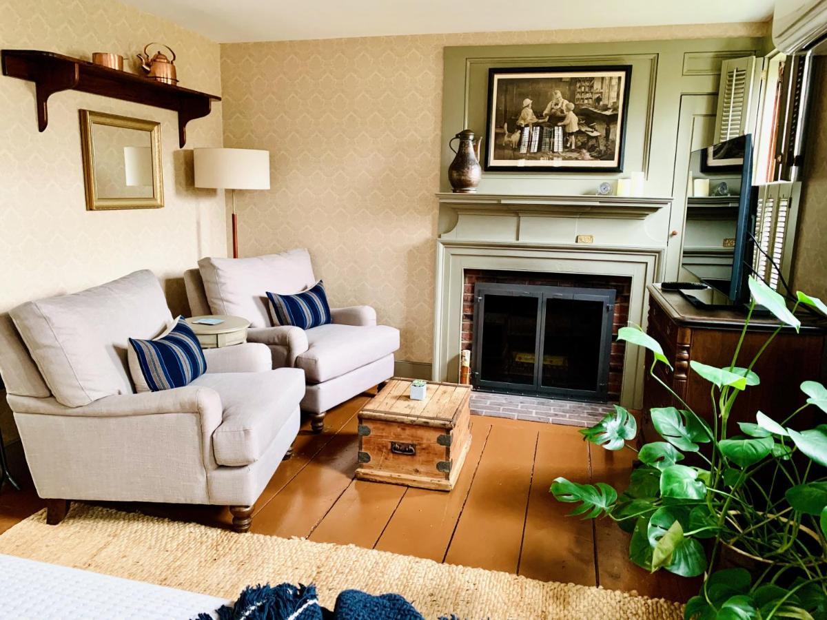Bed and Breakfast Ashley Manor à Barnstable Extérieur photo